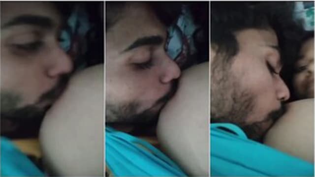 Tamil Young Wife Boobs Sucking By Friend